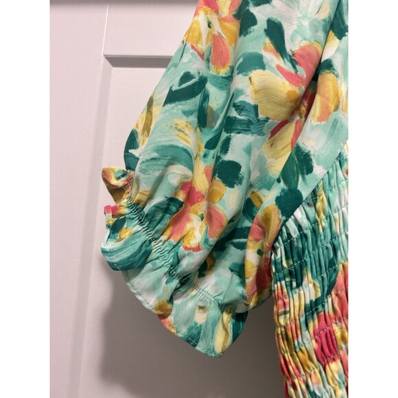 Jodifl Multicolored Floral Short Flutter Sleeve Peplum Top Women's Size Medium - Picture 3 of 6